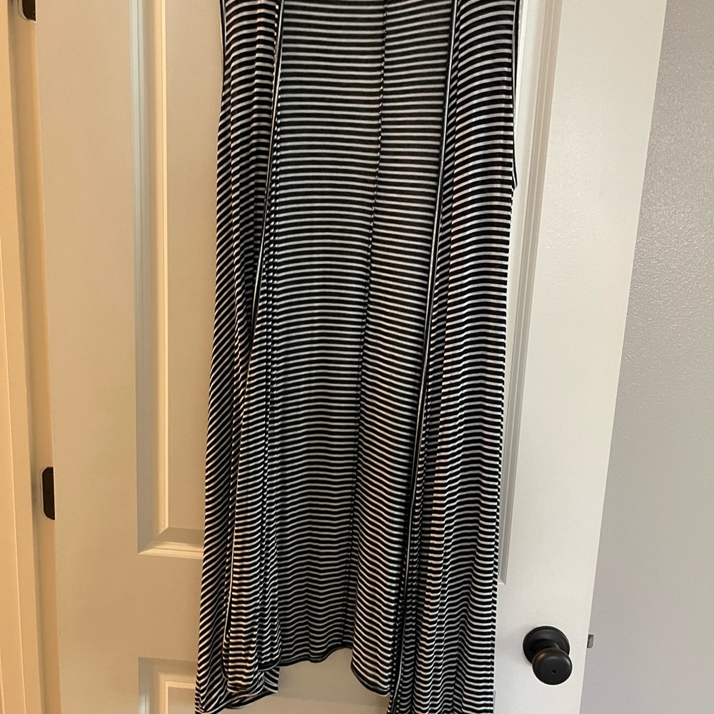 Sleeveless long vest